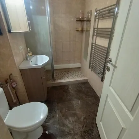 Homestay szállás Florentin Bai Comune Acces Bucatarie Cheap Private Shared Bathrooms Kittchen Laundry Machine Access Netflix
